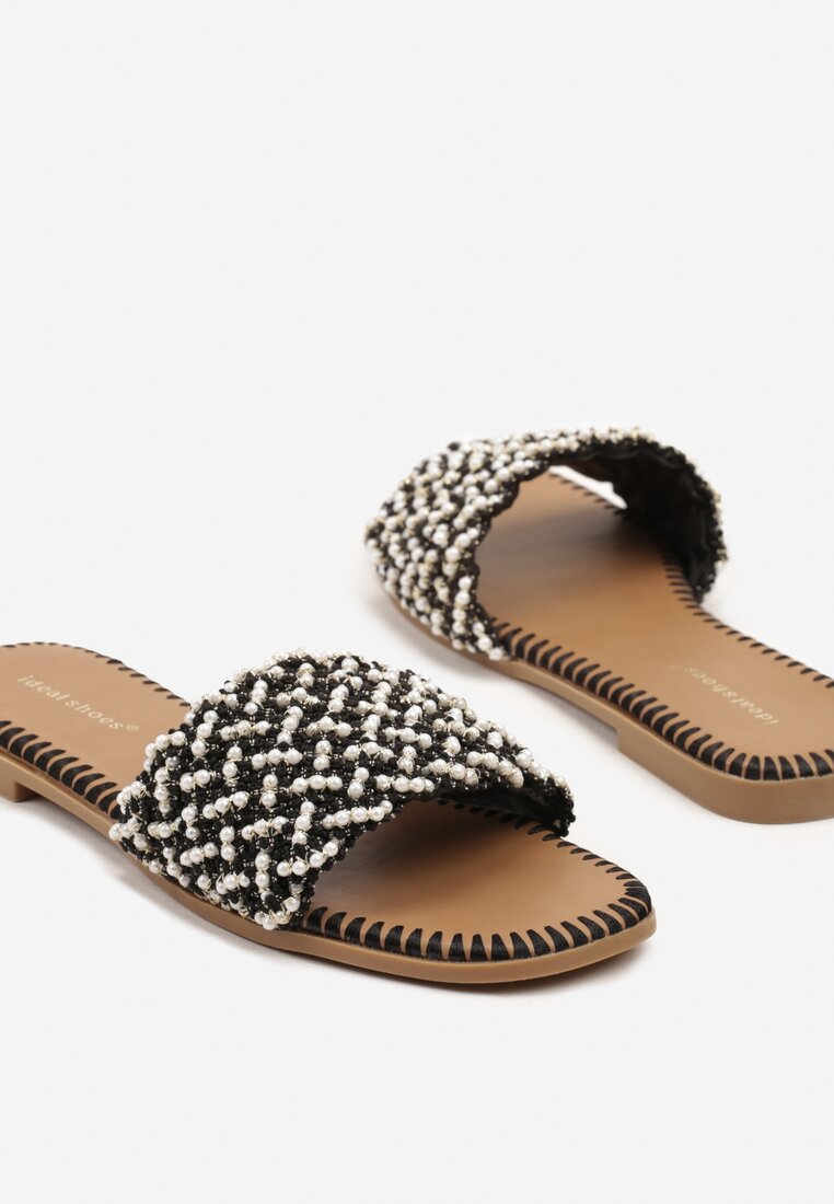 Czarne Klapki z Koralikami w Stylu Boho Sorea