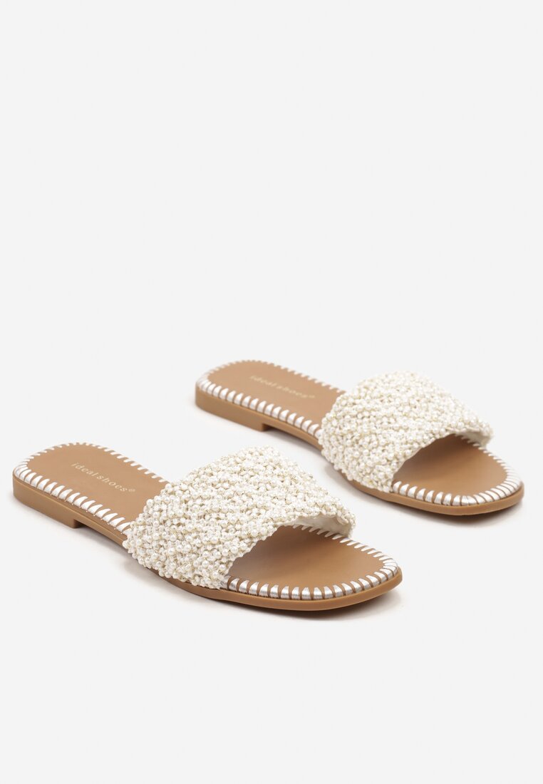 Białe Klapki z Koralikami w Stylu Boho Sorea
