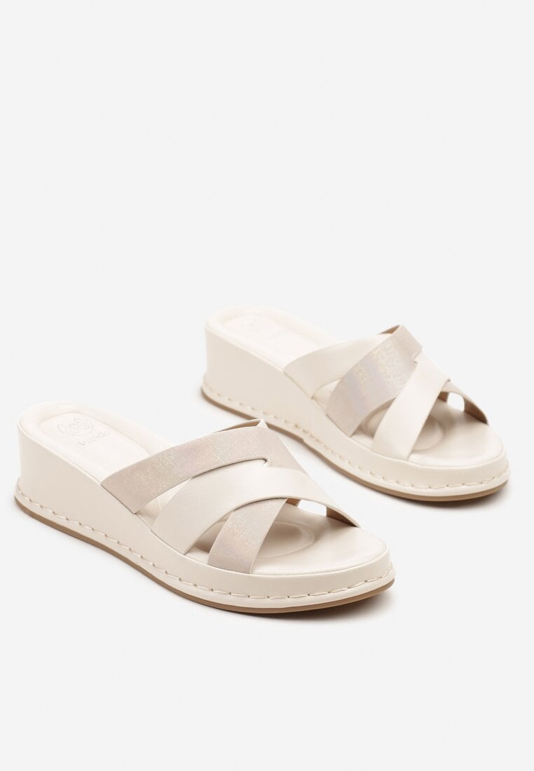 Bézs Papucs