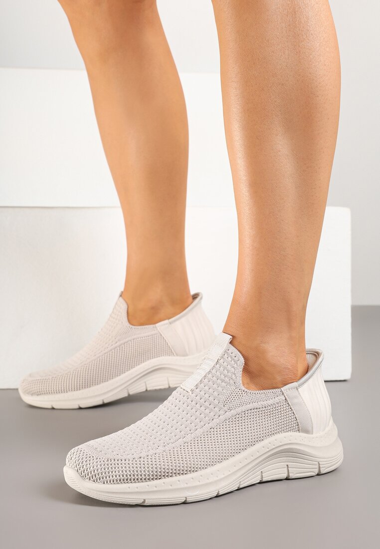 Beżowe Wsuwane Buty Sportowe Sneakersy na Tłoczonej Podeszwie Fadema