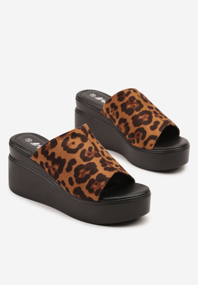 Leopárd mintásak papucs