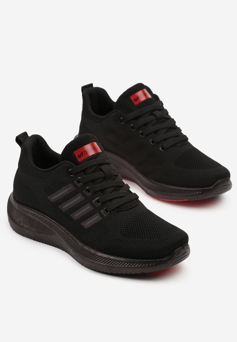 Czarne Buty Sportowe Snekaersy z Ozdobnymi Paskami Dovalora