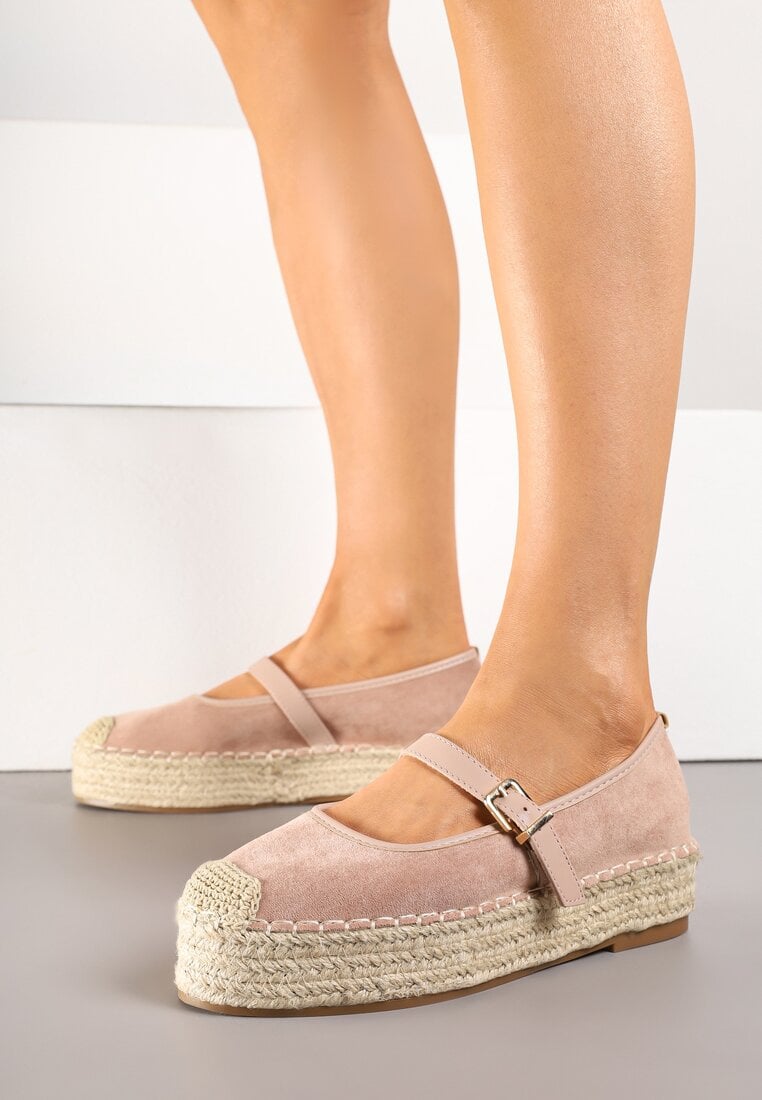 Różowe Espadryle Ozdobione Paskiem i Plecionką Fevandre