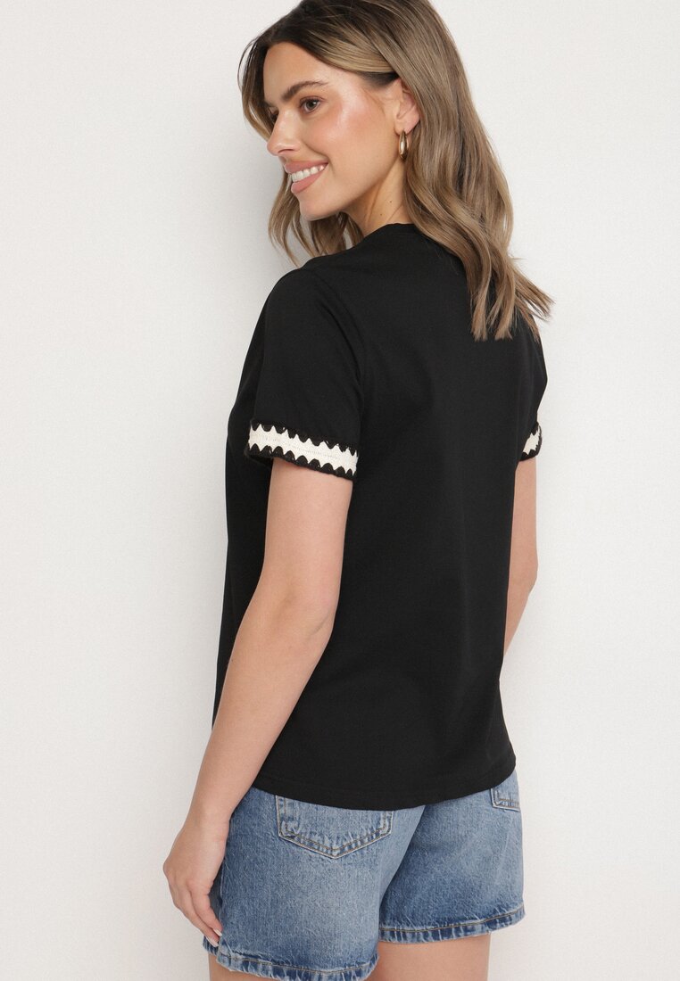 Czarny T-shirt z Bawełny Ozdobiony Sercem Firiane