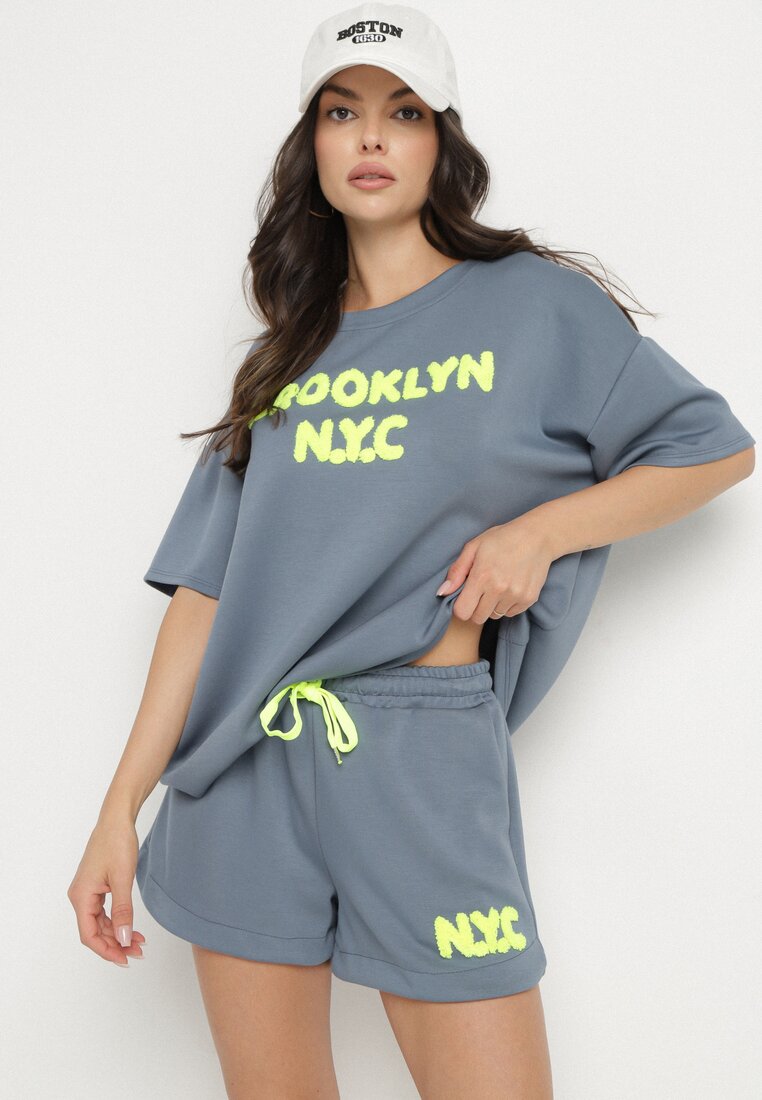 Granatowy Komplet Oversize z Wiskozą T-shirt i Szorty z Nadrukiem Liravella