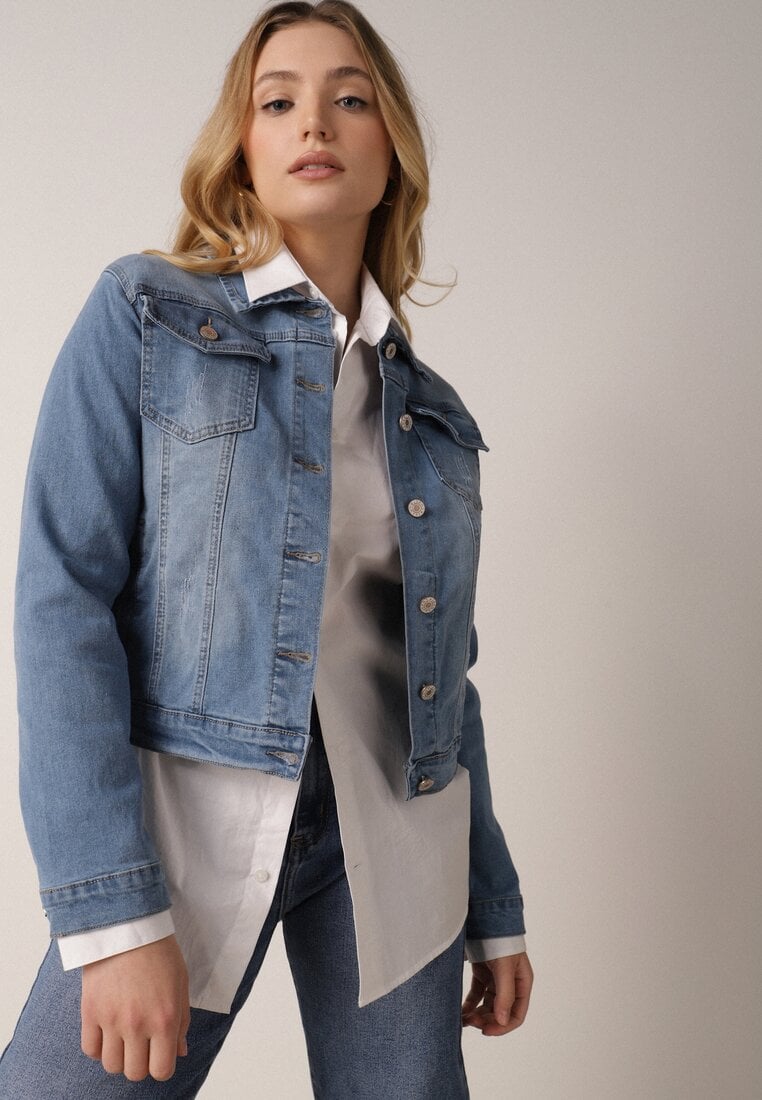 Jasnoniebieska Jeansowa Kurtka z Przetarciami i Kieszeniami z Klapami Hazelle