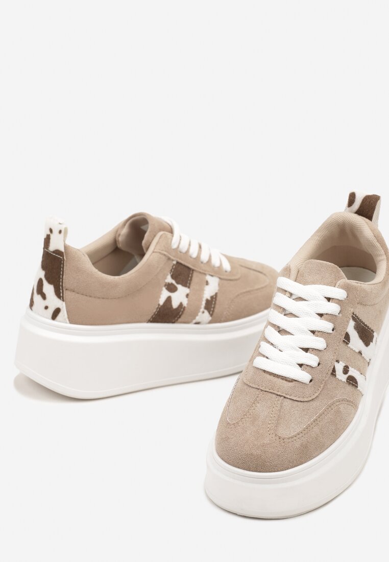 Ciemnobeżowe Sneakersy Kultowe Tenisówki na Platformie z Koturnem i Paskami Ozdobionymi Wzorem w Łaty Elisara