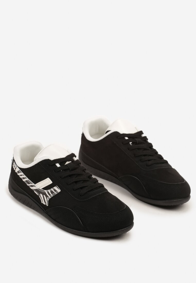 Czarne Sneakersy Ozdobione Geometrycznym Wzorem w Zeberkę Arulia