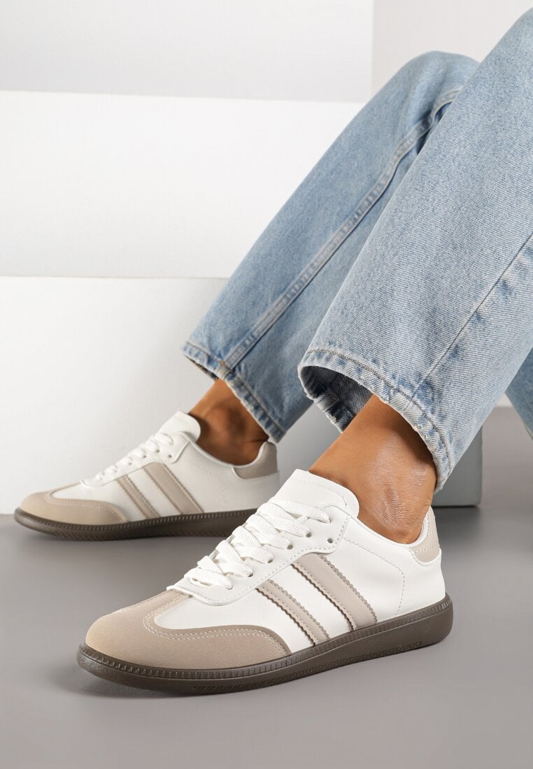 Beżowo-Białe Płaskie Sneakersy Ozdobione Paskami Glaria