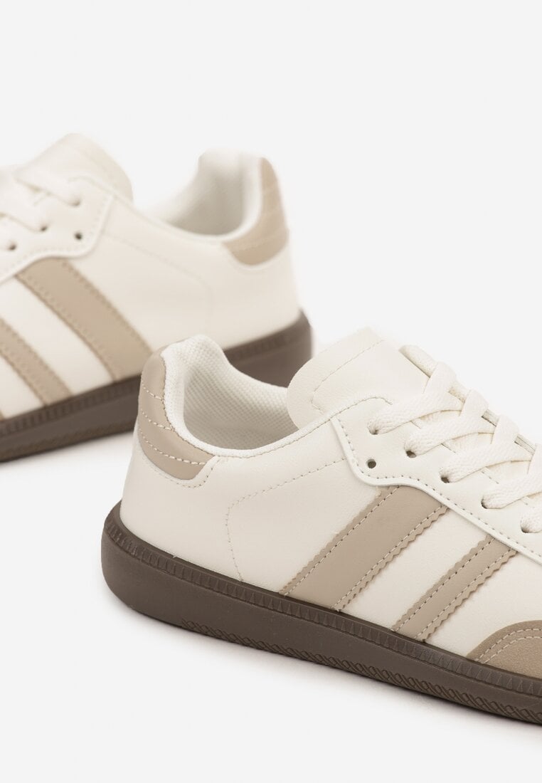 Beżowo-Białe Płaskie Sneakersy Ozdobione Paskami Glaria
