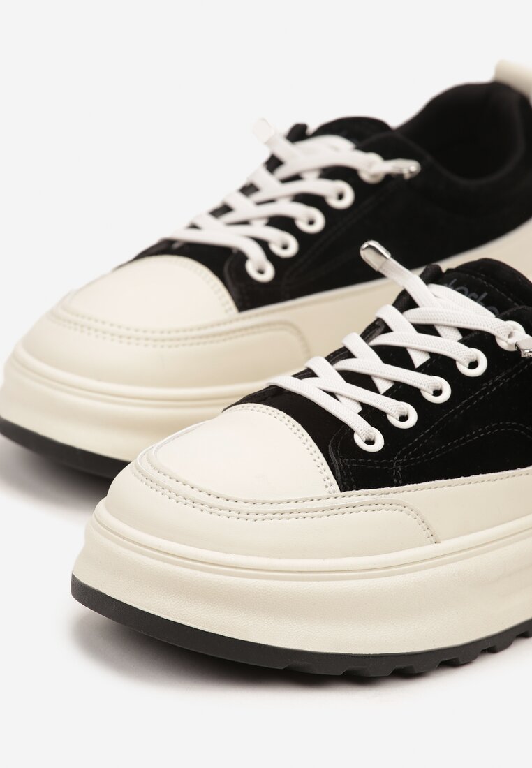Czarne Sneakersy na Grubej Podeszwie z Tłoczeniem i Napisami Nalimere