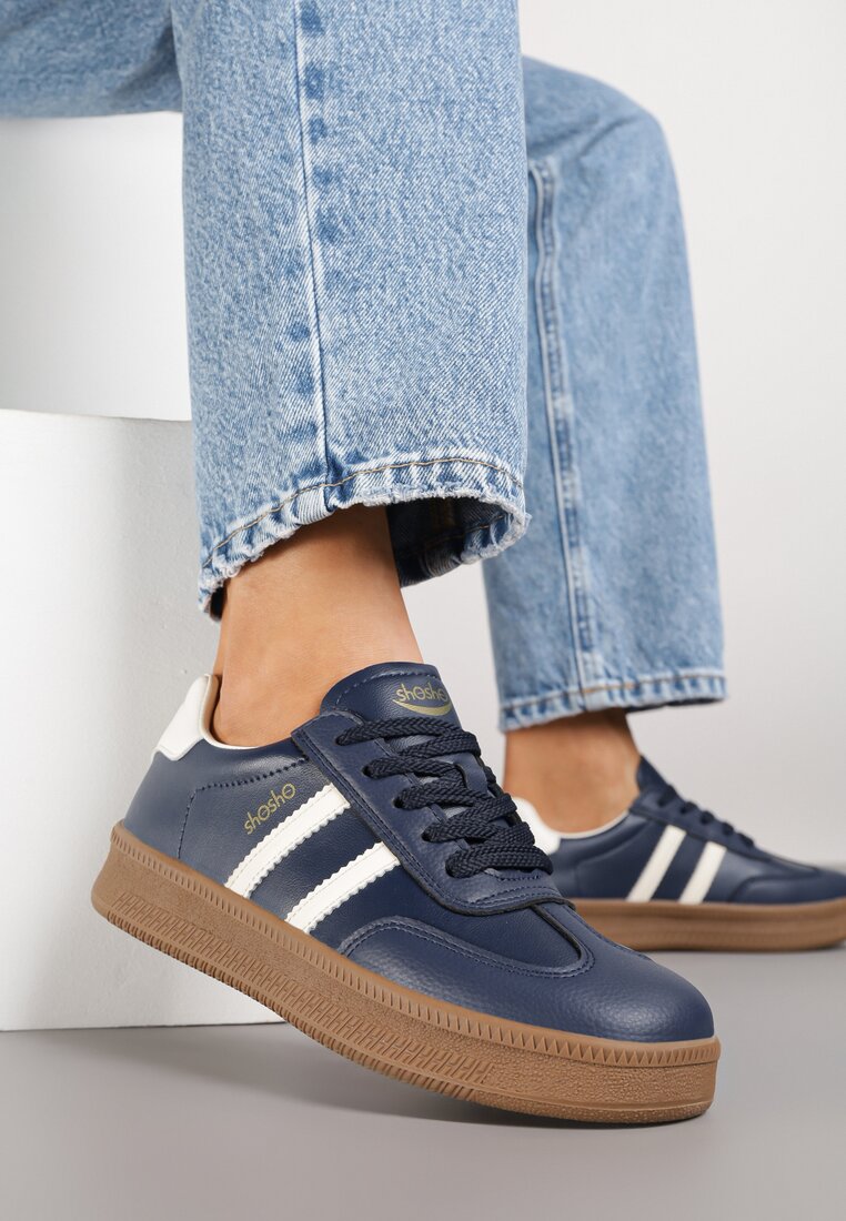 Granatowe Sneakersy w Stylu Tenisówek z Paskami na Boku Saliena