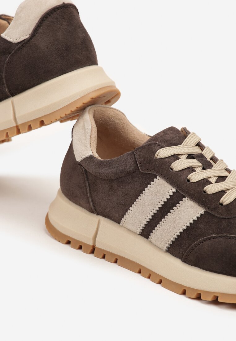 Ciemnobrązowe Skórzane Sneakersy z Ozdobnymi Paskami Felindda