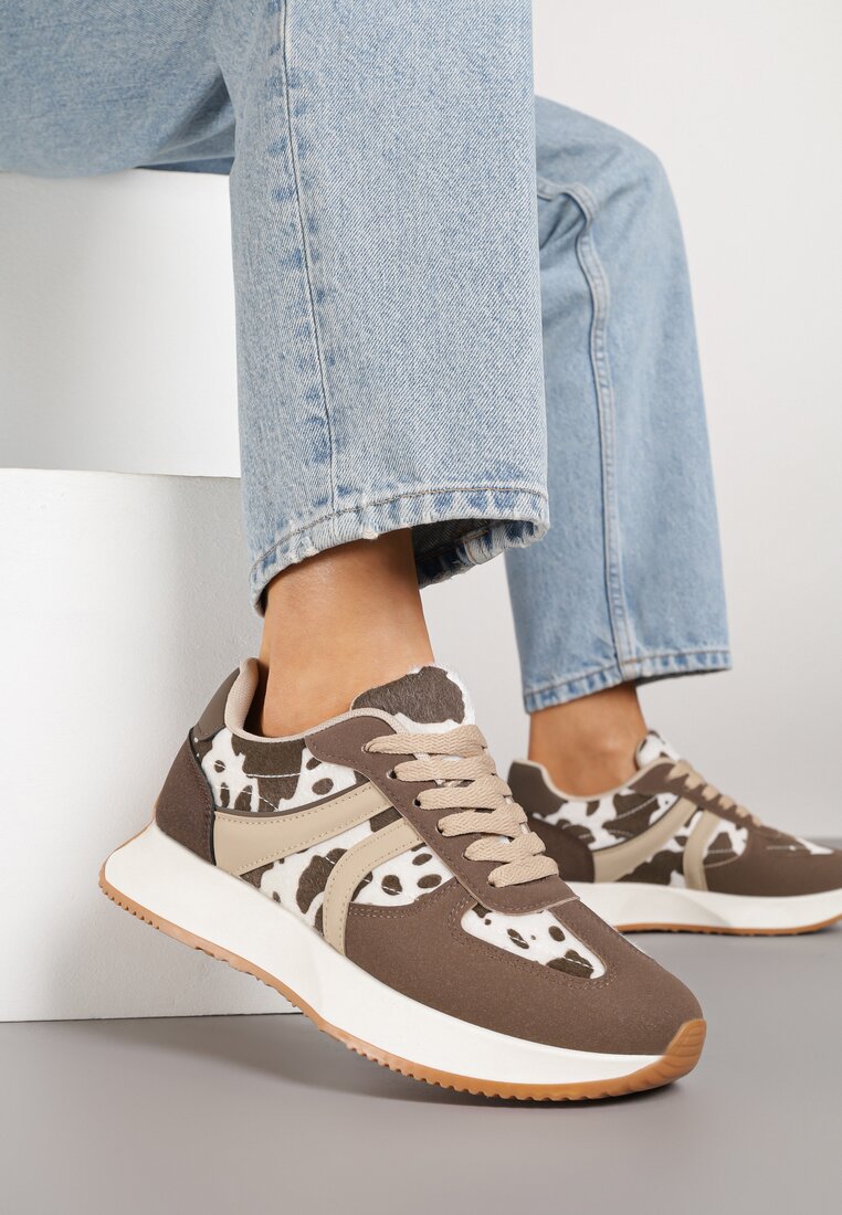 Czarno-Białe Sneakersy Ozdobione Paskami Florgisse