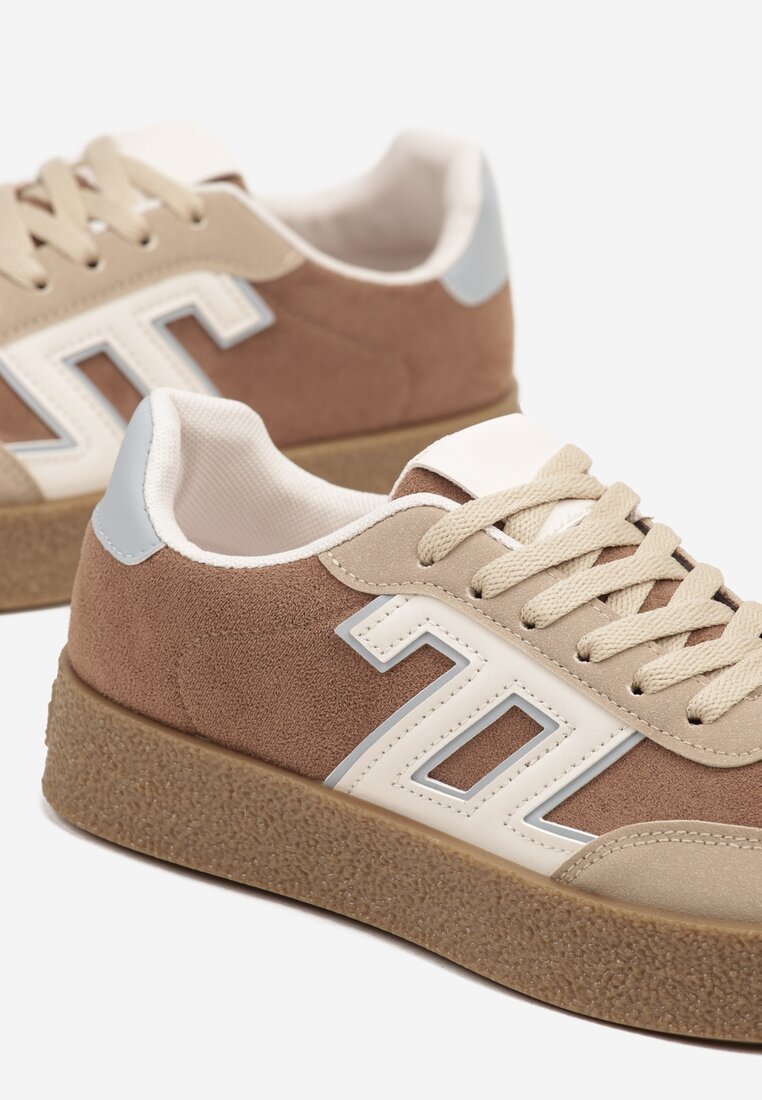 Brązowe Sneakersy z Geometrycznym Wzorem Adelnaria