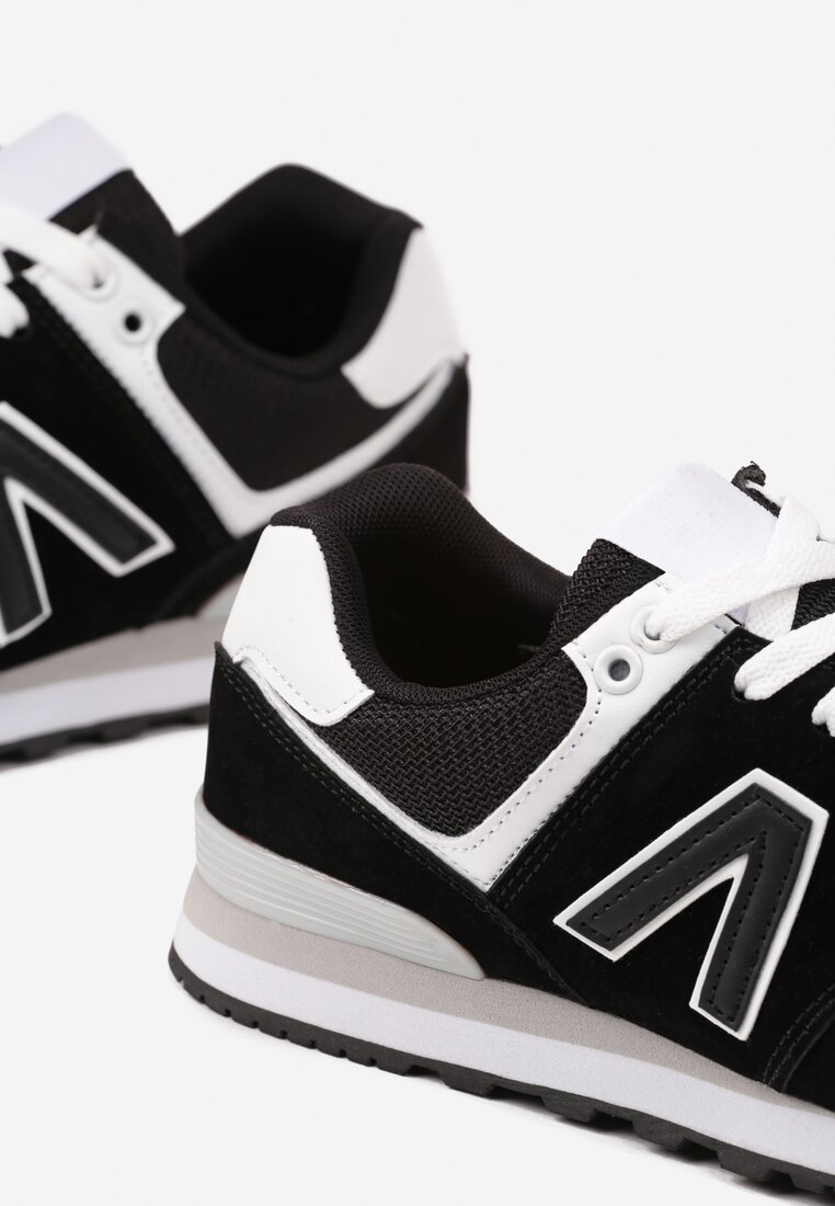 Czarno-Białe Sneakersy z Geometrycznym Wzorem Rilanea