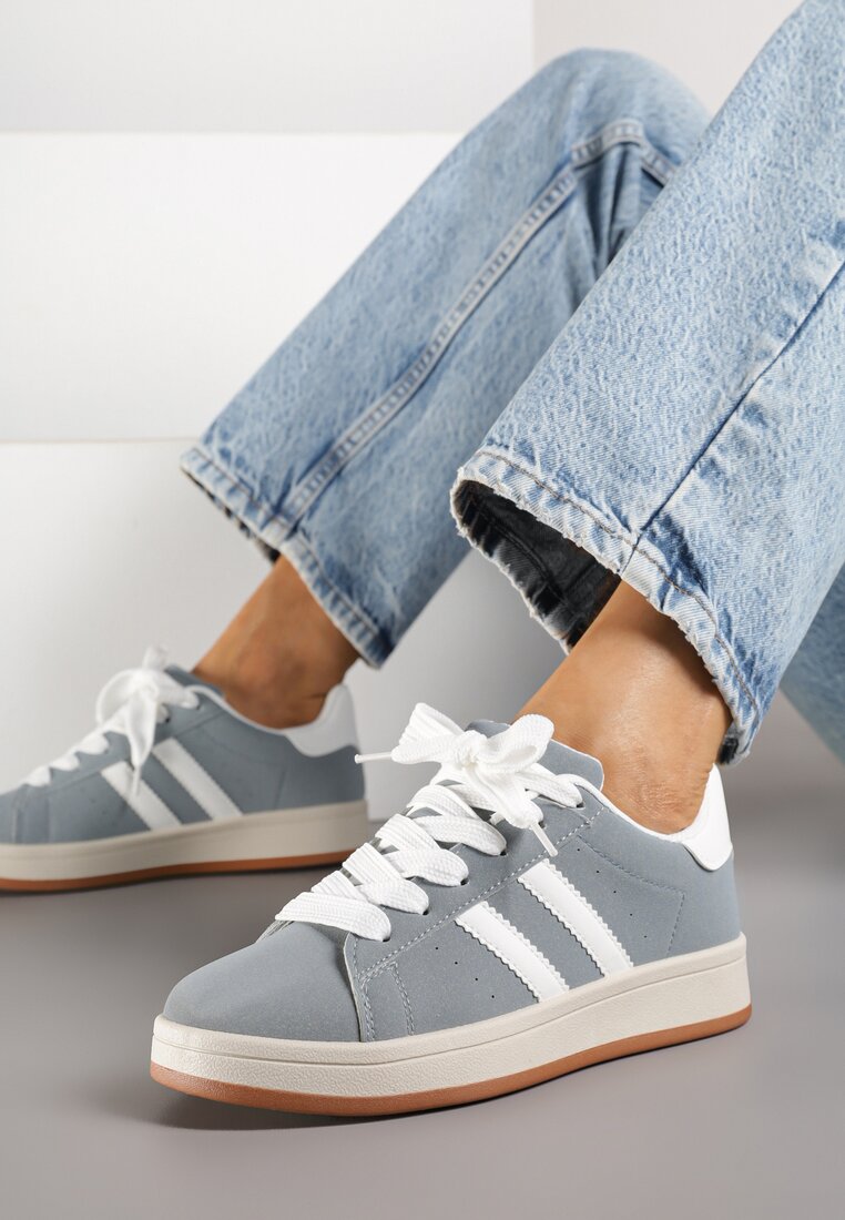 Szaro-Białe Sneakersy z Ozdobnymi Paskami Rilanira