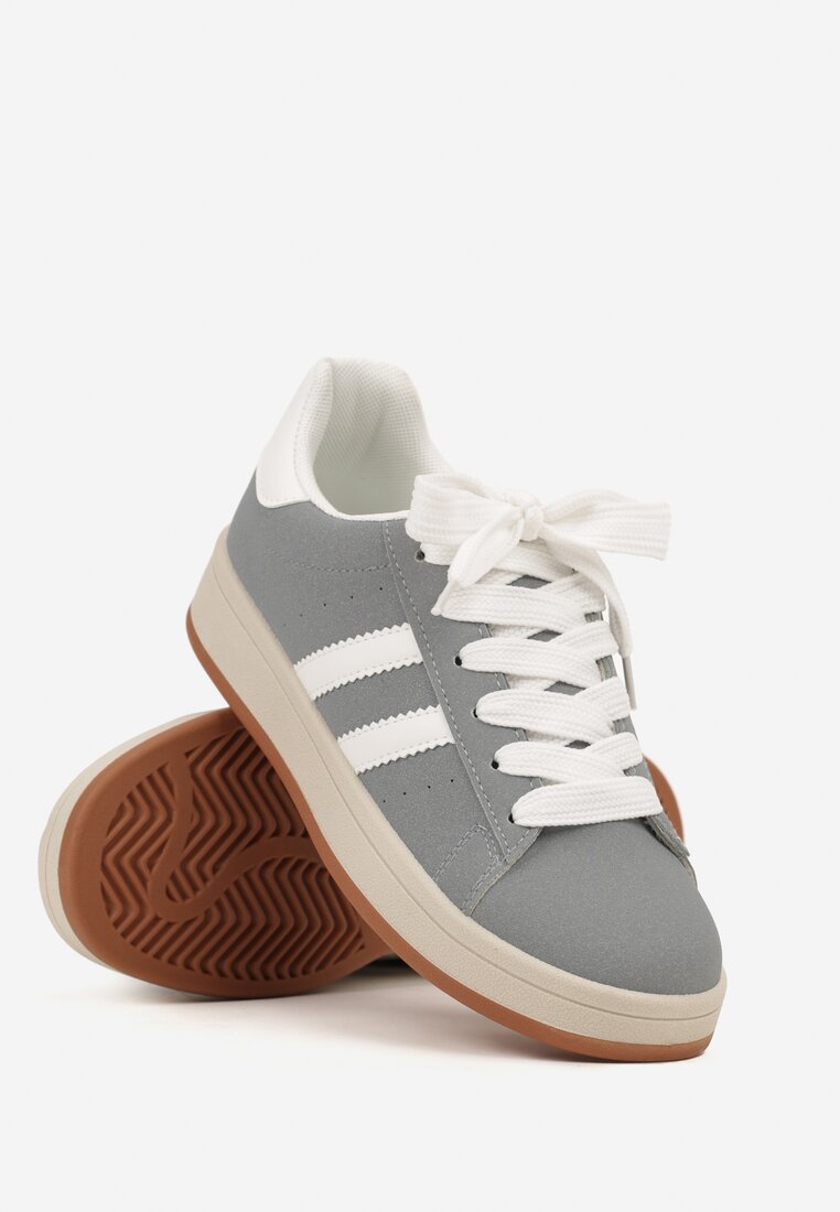 Szaro-Białe Sneakersy z Ozdobnymi Paskami Rilanira