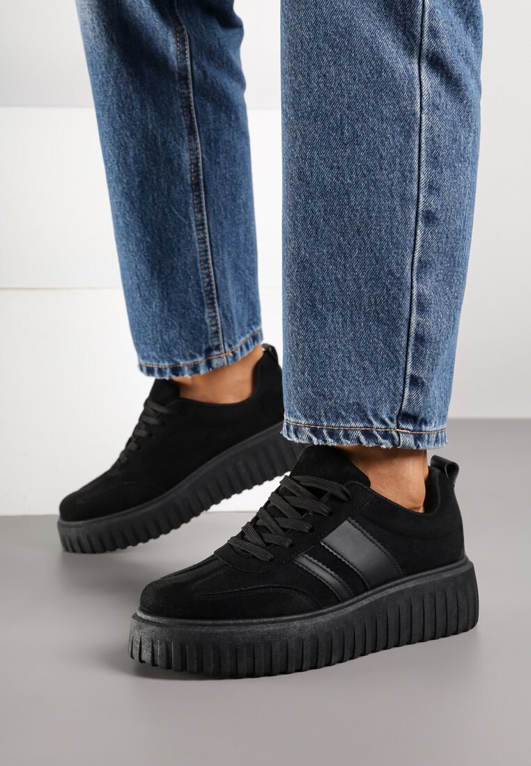 Czarne Sneakersy na Grubej Podeszwie z Tłoczeniem Rilunessa