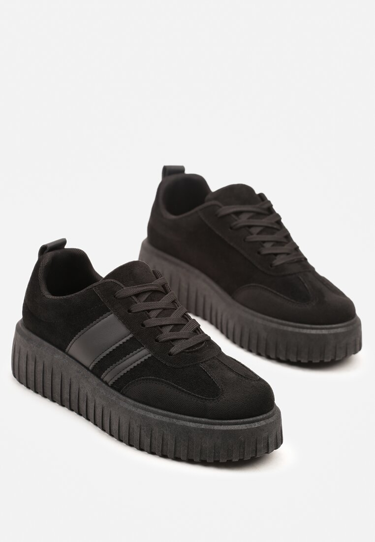 Czarne Sneakersy na Grubej Podeszwie z Tłoczeniem Rilunessa