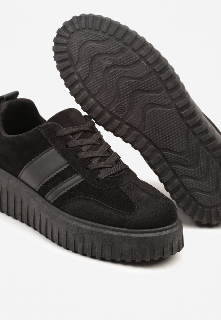 Czarne Sneakersy na Grubej Podeszwie z Tłoczeniem Rilunessa