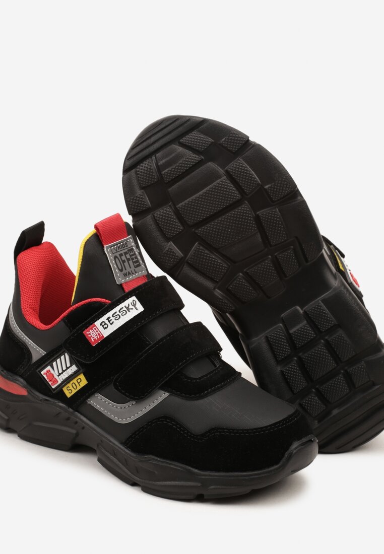 Czarno-Czerwone Buty Sportowe Sneakersy ze Skórzaną Wkładką i Ozdobami Riloreia