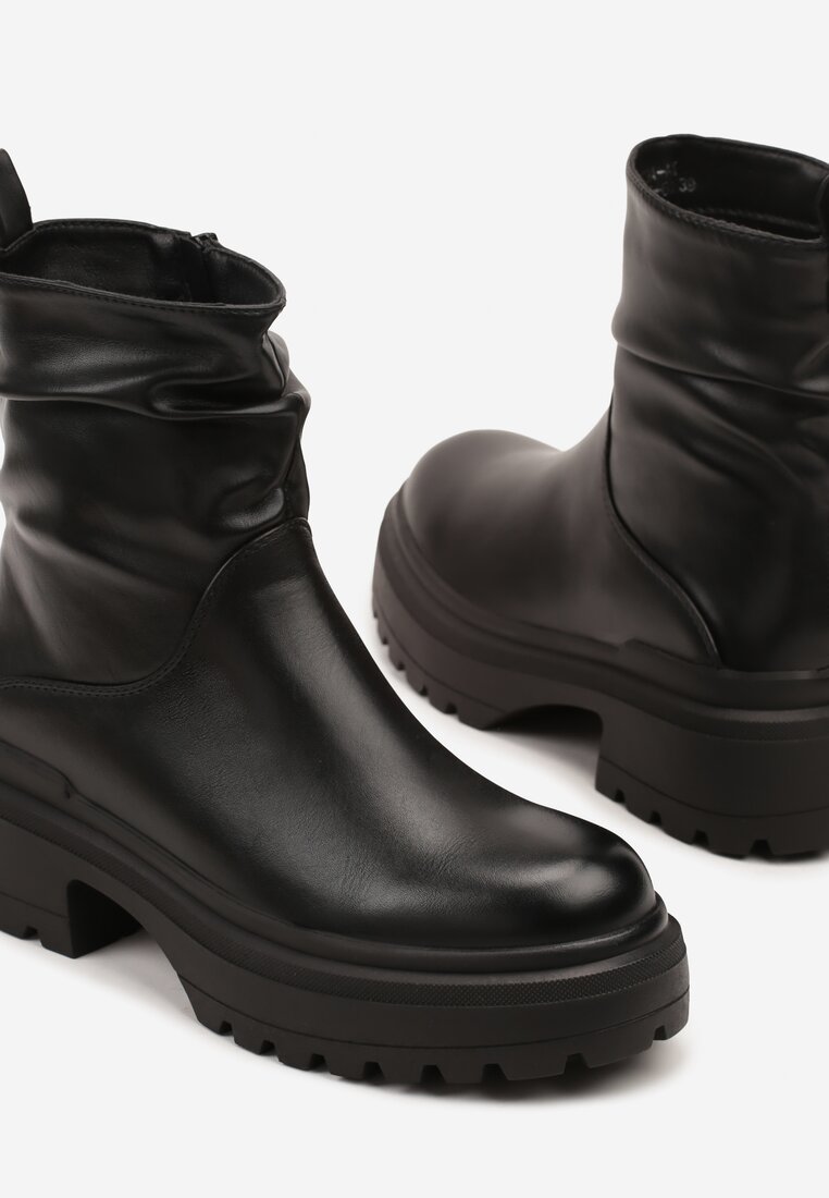 Botine Negre