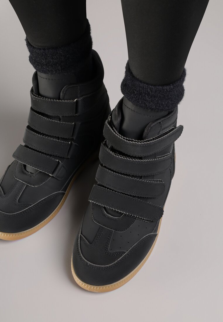 Czarne Sneakersy na Ukrytym Koturnie Farnella