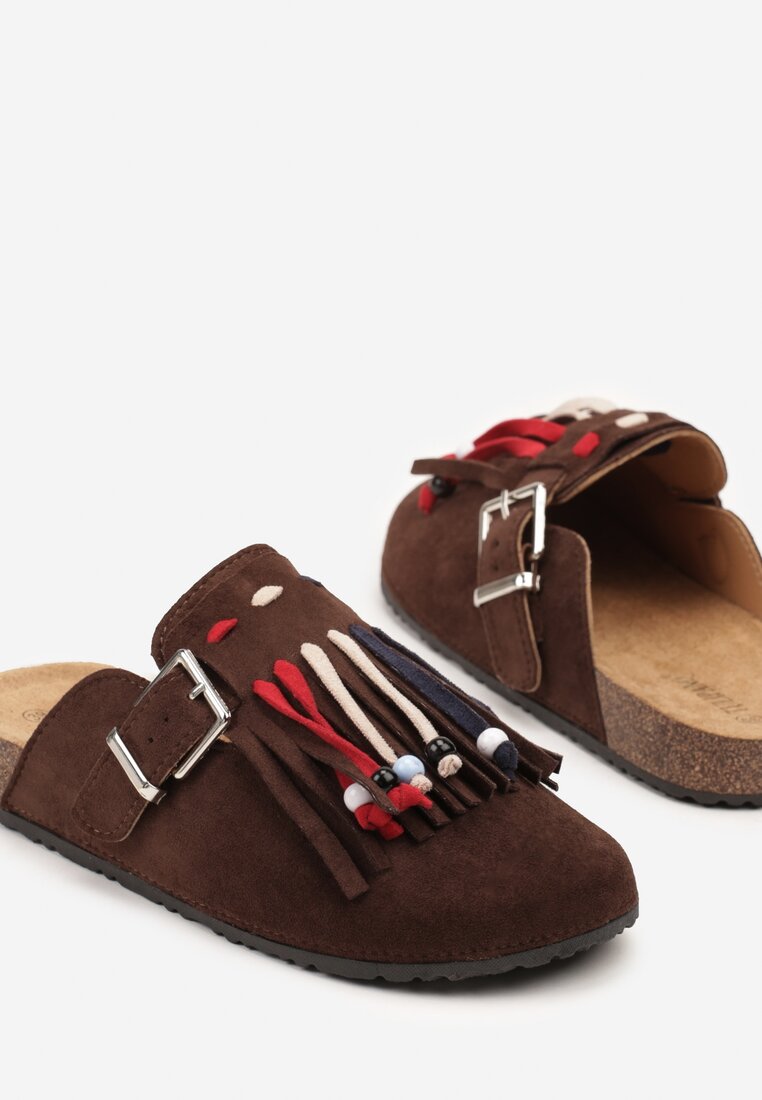 Brązowe Klapki Mule w Stylu Boho z Ozdobnymi Frędzlami Varre