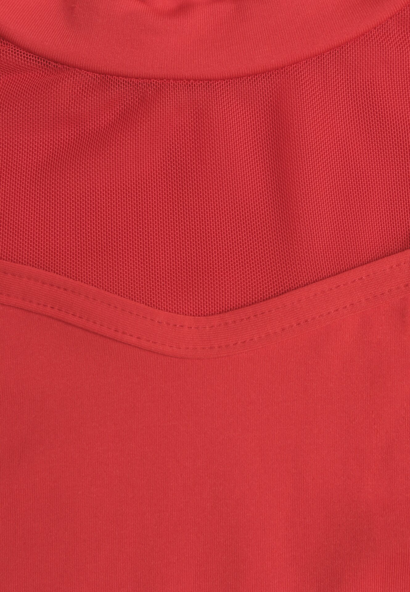 Czerwona Bluzka z Golfem Vices Ozdobiona Transparentnymi Wstawkami Hatalie