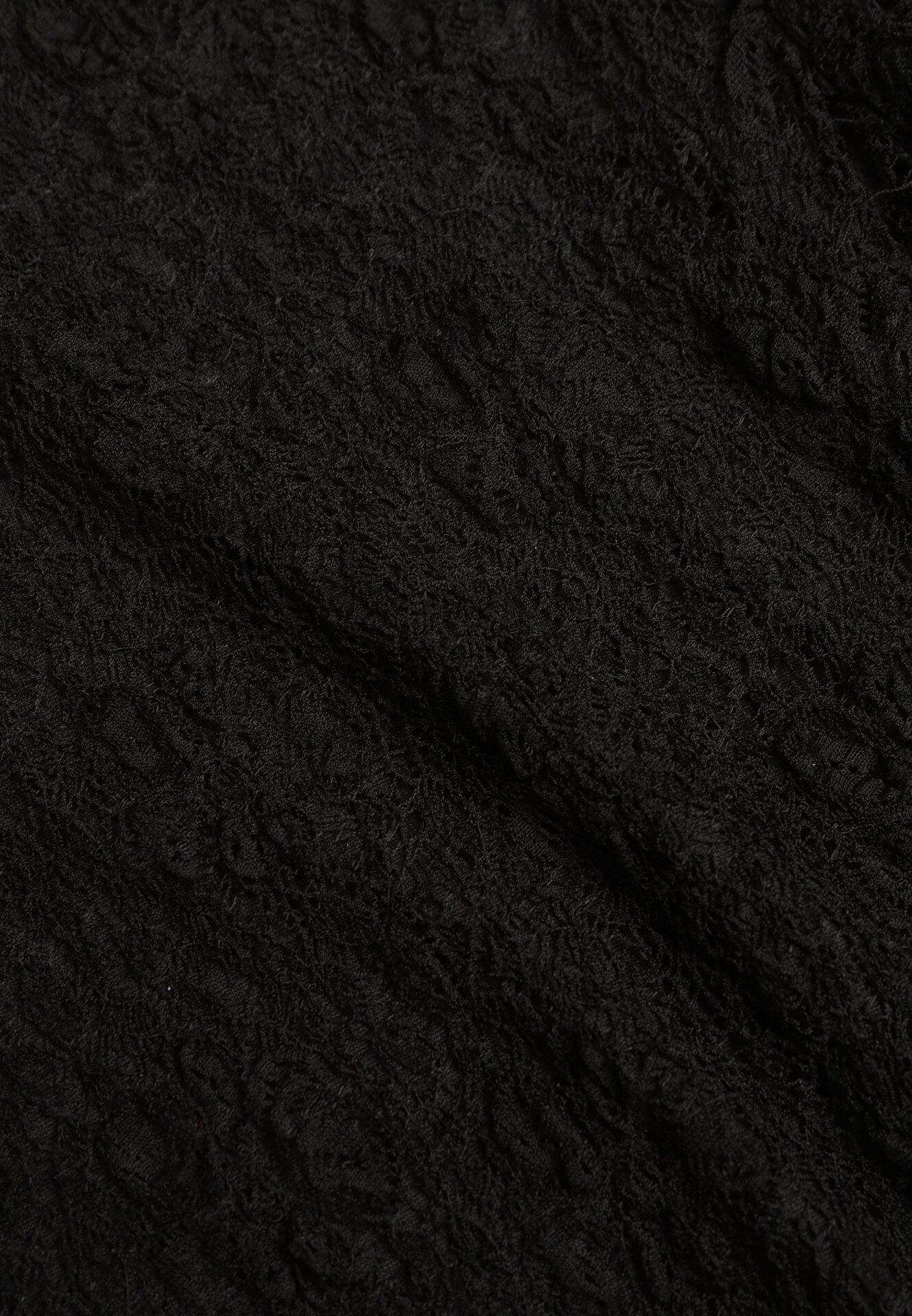 Czarna Dopasowana Sukienka Koronkowa z Długim Rękawem Zenika