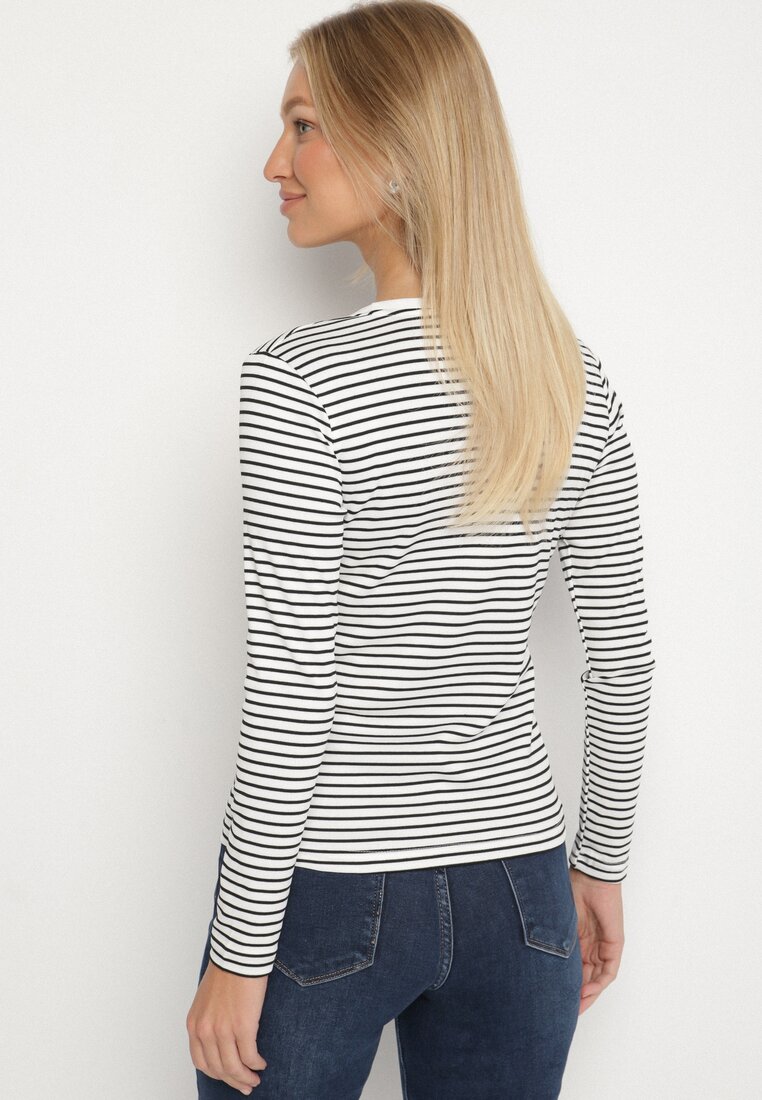 Biała Bluzka Typu Longsleeve w Paski Ozdobiona Cyrkoniami Ralinella