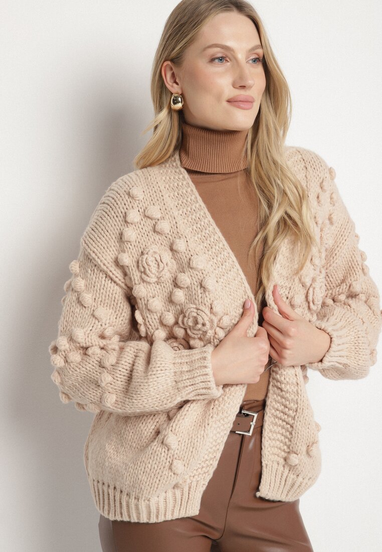 Ciemnobeżowy Kardigan Ozdobiony Pomponami Besida