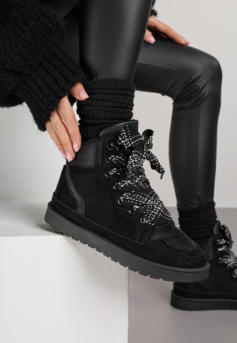 Czarne Sneakersy z Ozdobnymi Sznurówkami Eveslia