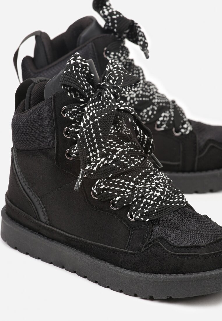 Czarne Sneakersy z Ozdobnymi Sznurówkami Eveslia