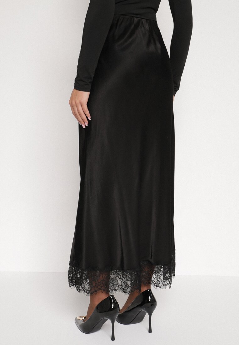 Czarna Satynowa Spódnica z Wiskozy Ozdobiona Koronką Fedare