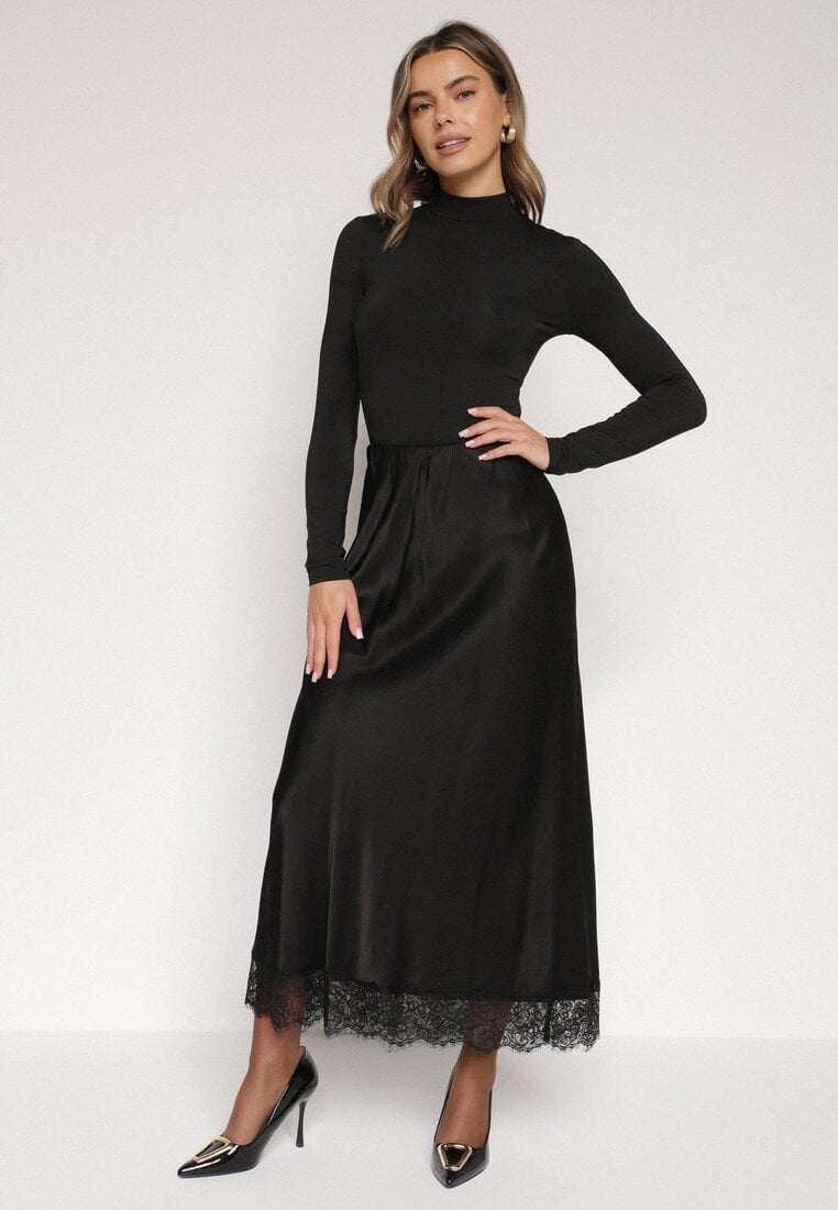 Czarna Satynowa Spódnica z Wiskozy Ozdobiona Koronką Fedare