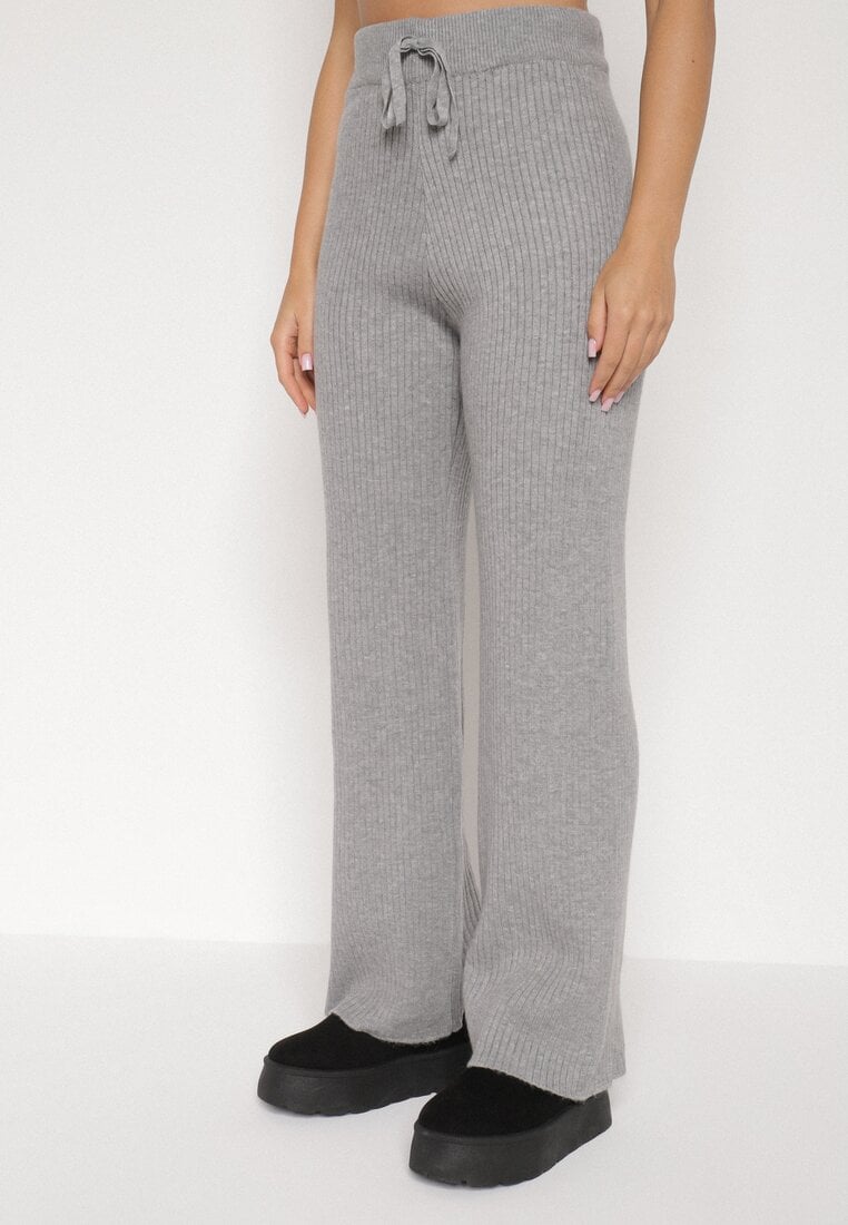 Ciemnoszary Komplet z Bawełną i Wełną Sweter z Guzikami i Proste Spodnie Reisadia