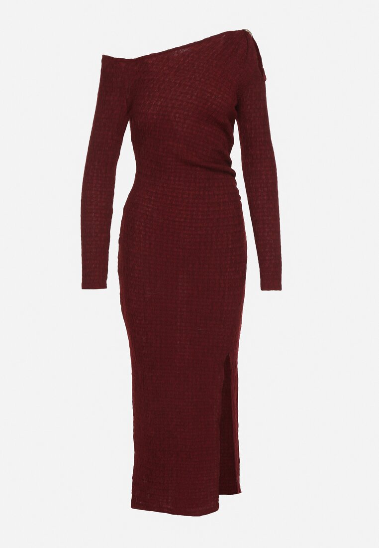Bordowa Dopasowana Sukienka z Metaliczną Ozdobą na Ramieniu Reilara