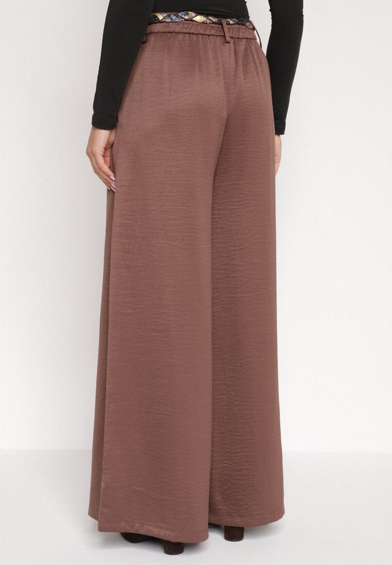Brązowe Spodnie o Szerokim Kroju Ozdobione Paskiem Tusrina