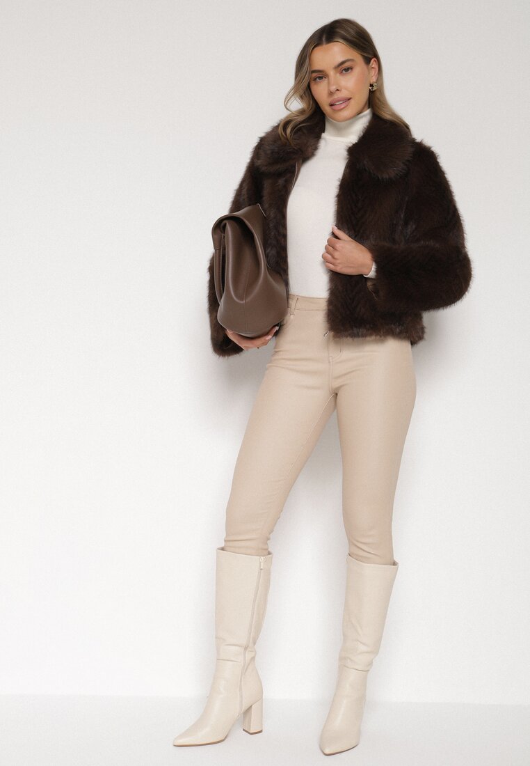 Brązowa Kurtka Futerko o Prostym Kroju z Zapięciem na Suwak Tusiviela