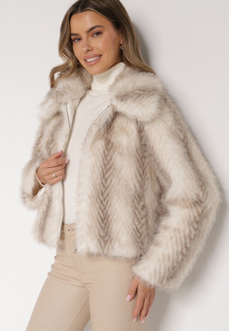 Jasnobeżowa Kurtka Futerko o Prostym Kroju z Zapięciem na Suwak Tusiviela