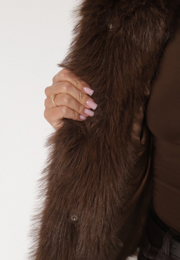 Brązowa Futrzana Kurtka z Nieodpinanym Kapturem Tusarea