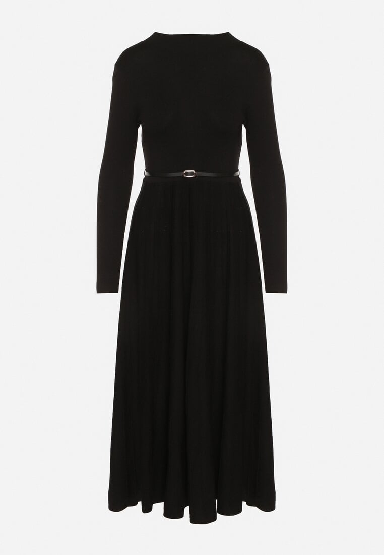 Czarna Rozkloszowana Sukienka z Dzianiny z Wiskozą z Długim Rękawem i Paskiem Tusmina