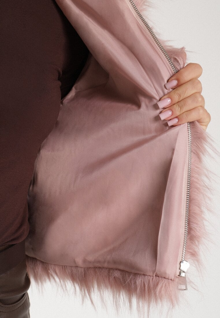 Różowa Kurtka Futerko na Suwak z Kapturem Zetale