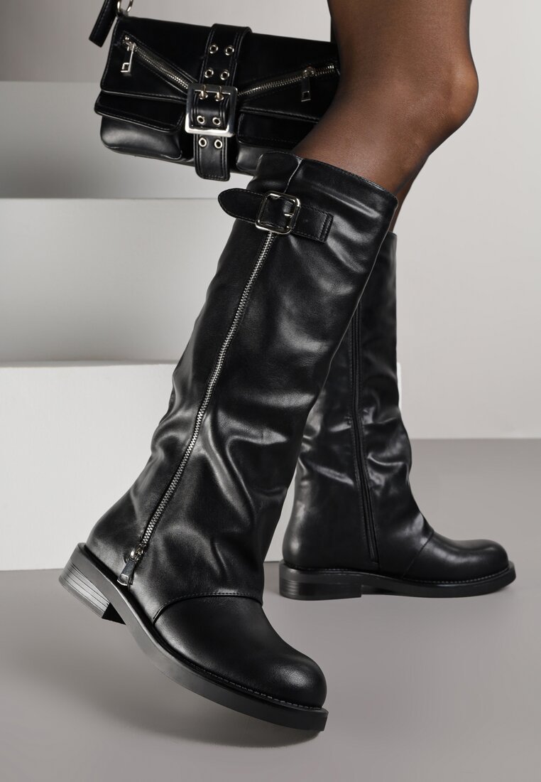 Czarne Kozaki Typu Bikery Ozdobione Suwakiem i Klamrą Linvera