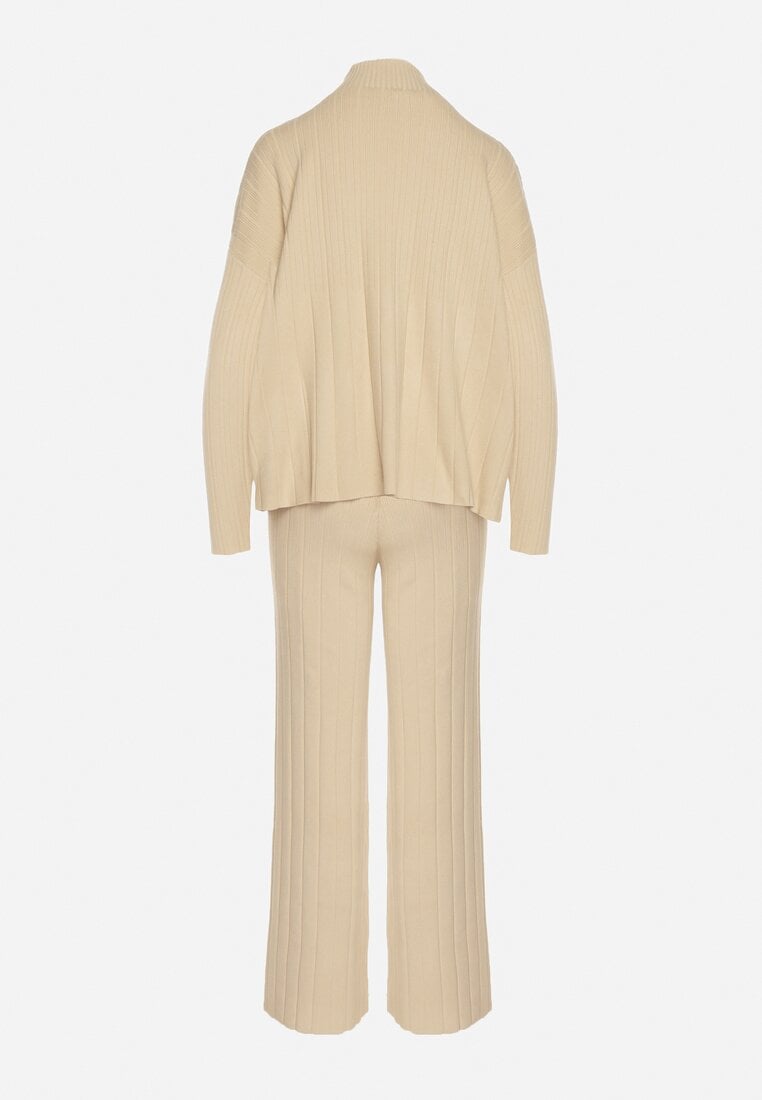 Beżowy Sweterkowy Komplet Sweter z Półgolfem i Szerokie Spodnie Alatusa