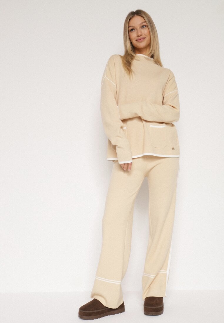 Jasnobeżowy Dzianinowy Komplet Szerokie Spodnie i Sweter z Kieszonkami i Lamówką Wedisena
