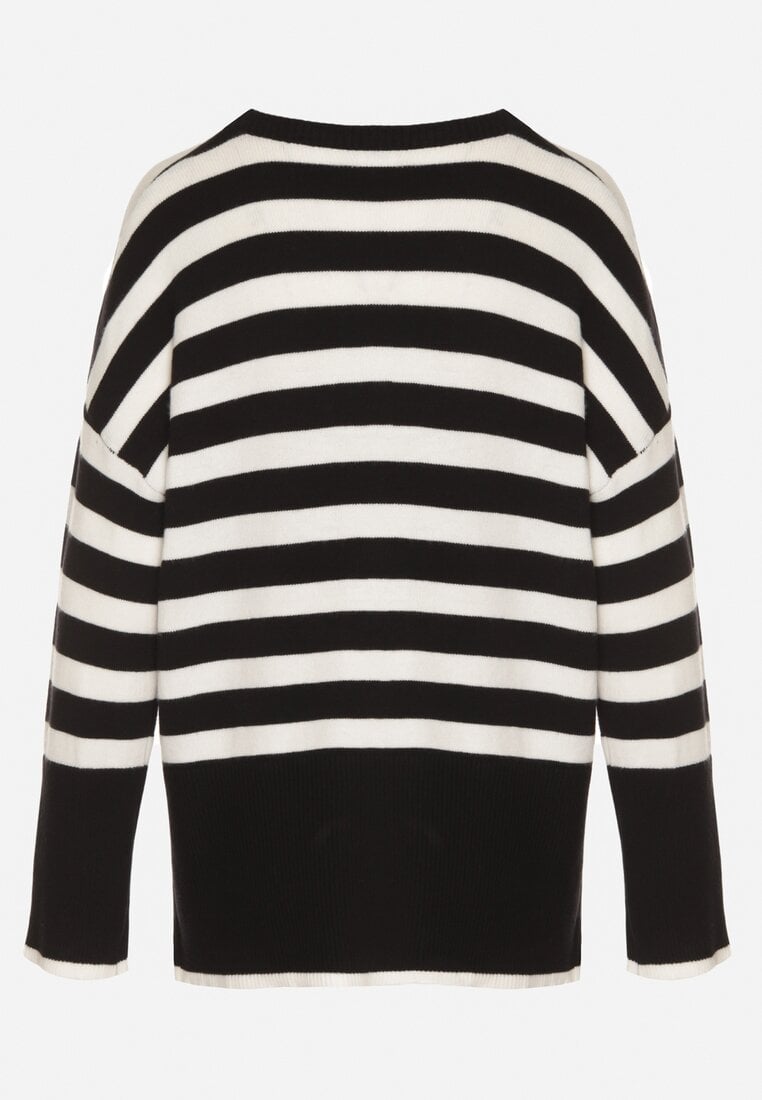 Biało-Czarny Sweter o Kroju Oversize z Motywem Pasków Irtusa
