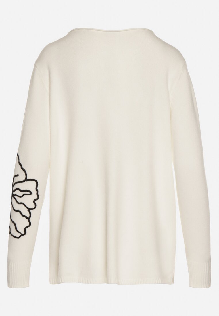 Biały Sweter Ozdobiony Haftowanymi Kwiatami Halatusea